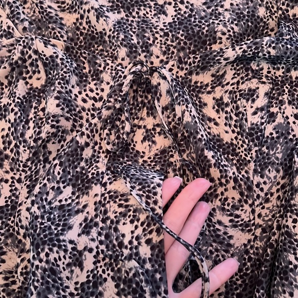 Backyard Roses Top - Picture 4 of 5